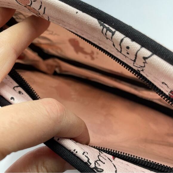 Nordstrom Pink Seattle Landmark Print Makeup Bag Case Ferry Unbrella Tree Travel - Picture 4 of 8